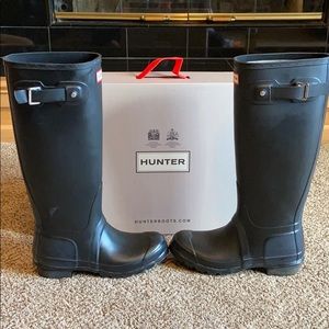 Matte black hunter boots